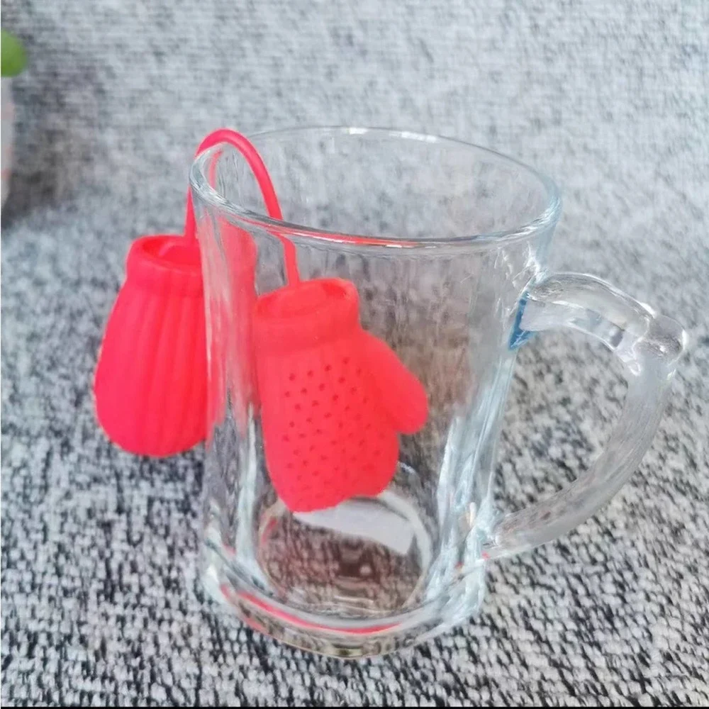 Creative Glove Shaped Mini Tea Strainer Silicone Tea Drain